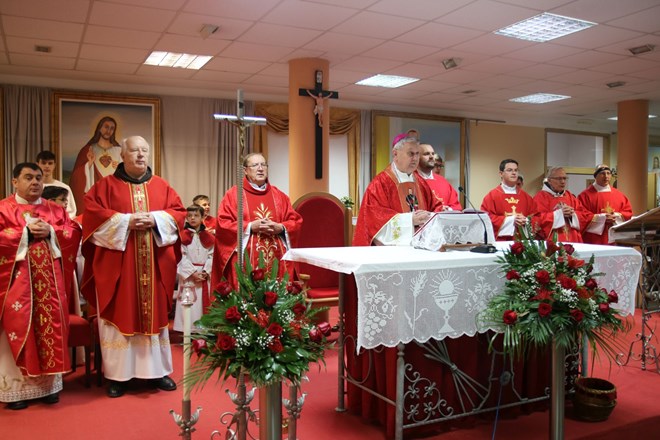 Blaženi Alojzije Stepinac svečano proslavljen u Koprivnici misnim slavljem kojeg je predvodio biskup Josip Mrzljak